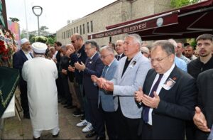 Trabzon, ‘Sinan ağabey’ini son yolculuğuna uğurladı